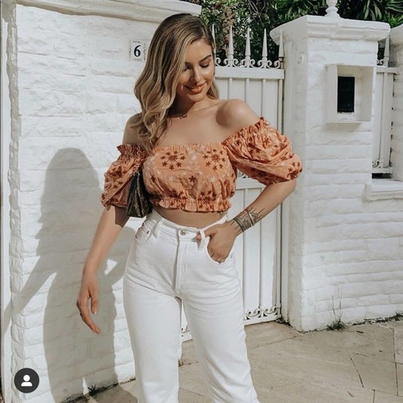 Zara Embroidered Voluminous Crop Top in Salmon - Picture 11 of 14